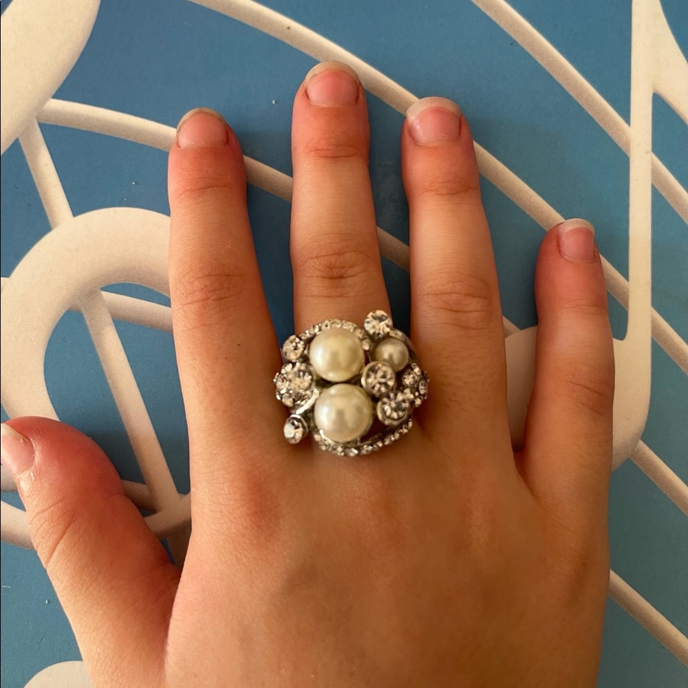 Custom Adjustable Rhinestones and pearls ring - Picture 2 of 5